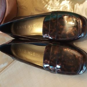 Anne Klein ladies loafer shoes